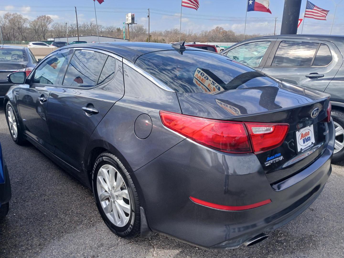 2015 GRAY Kia Optima EX (5XXGN4A75FG) with an 2.4L L4 DOHC 16V engine, 6-Speed Automatic transmission, located at 420 I-35E, Lancaster, TX, 75146, (469) 297-4144, 32.593929, -96.823685 - Photo#1