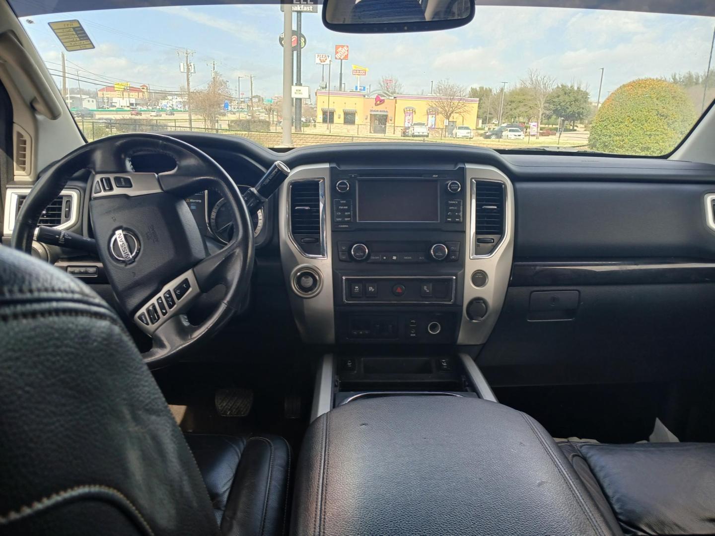 2017 SILVER Nissan Titan S Crew Cab 2WD (1N6AA1E68HN) with an 5.6L V8 DOHC 32V engine, 6A transmission, located at 420 I-35E, Lancaster, TX, 75146, (469) 297-4144, 32.593929, -96.823685 - Photo#6